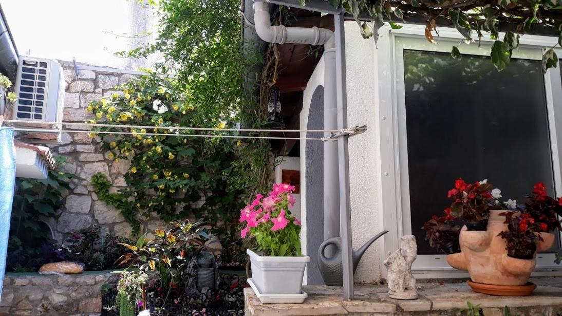 Neda Apartment Murter Exterior photo