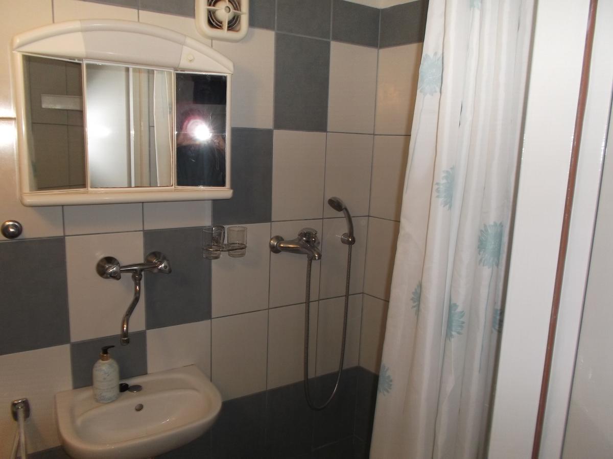 Neda Apartment Murter Exterior photo